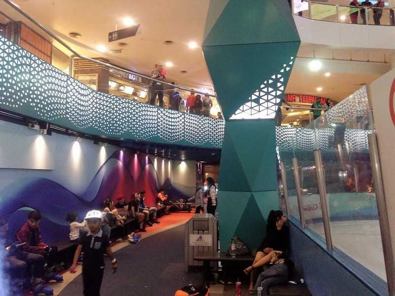 Kuala Lumpur Sunway Pyramid Ice Skating Experience Travelog