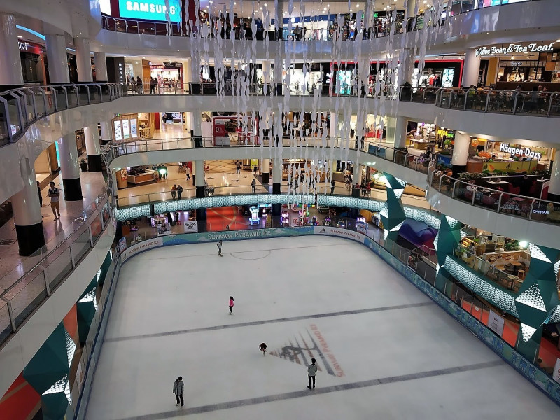 Kuala Lumpur Sunway Pyramid Ice Skating Experience Travelog
